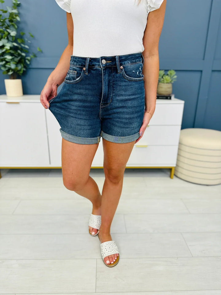 Avery - Casual Denim Shorts