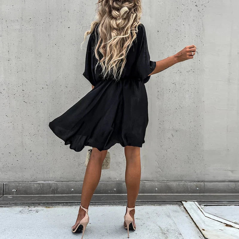 Daniela - Chic Flowy Dress