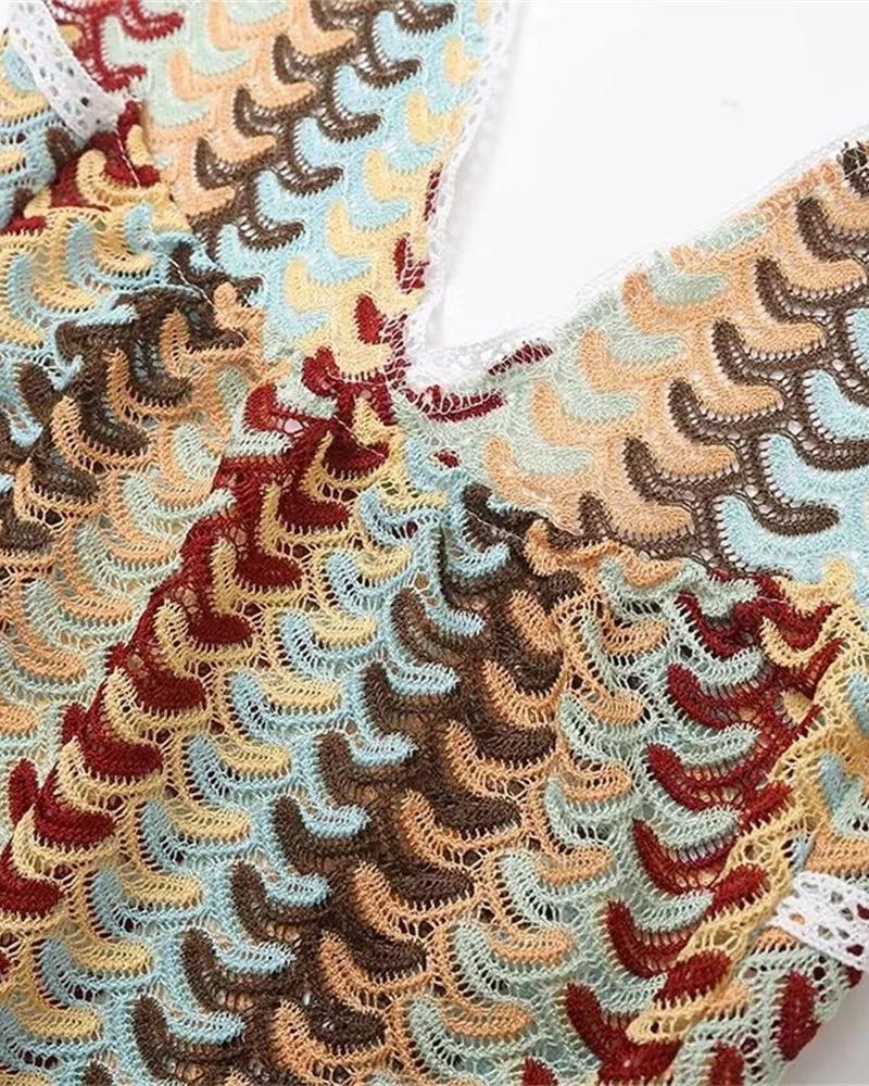 Brisa - Chic V-Neck Dress